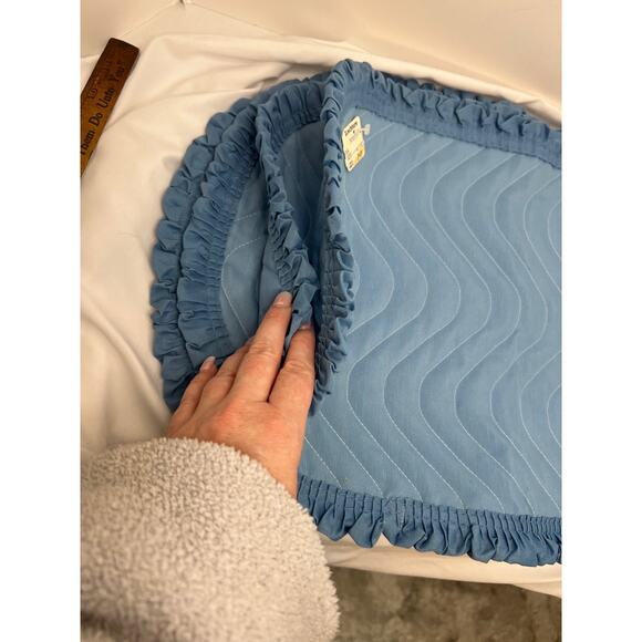 4 Vintage Quilted Oval Blue Cloth Placemats Ruffle Edge Retro 80s Lot Of 4 - Picture 7 of 8